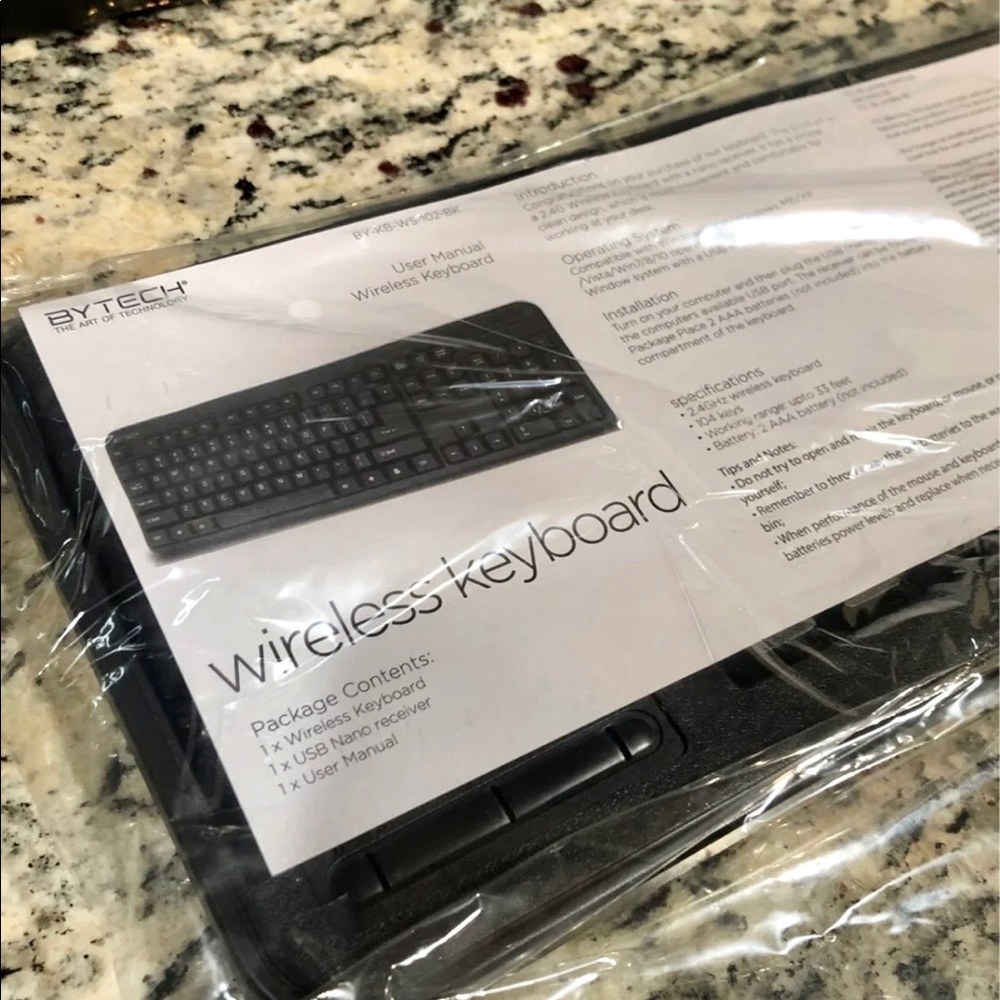 Bytech Wireless KeyBoard - Picture 7 of 8